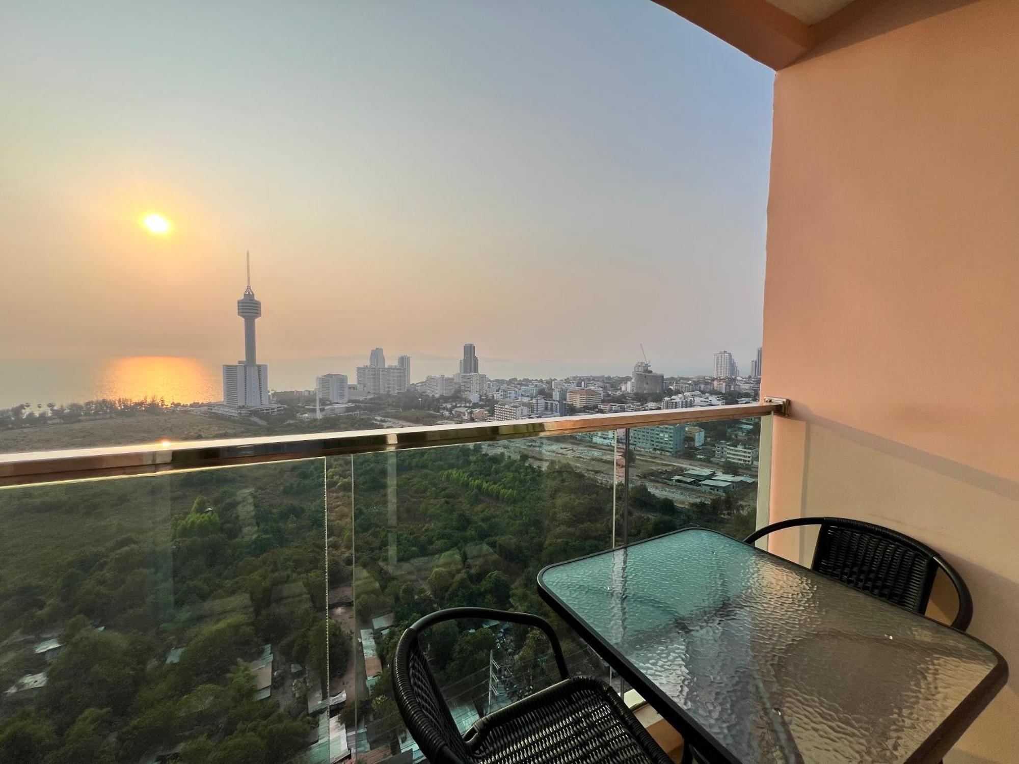 Grande Cariibbean Pattaya By Thita Aparthotel Εξωτερικό φωτογραφία
